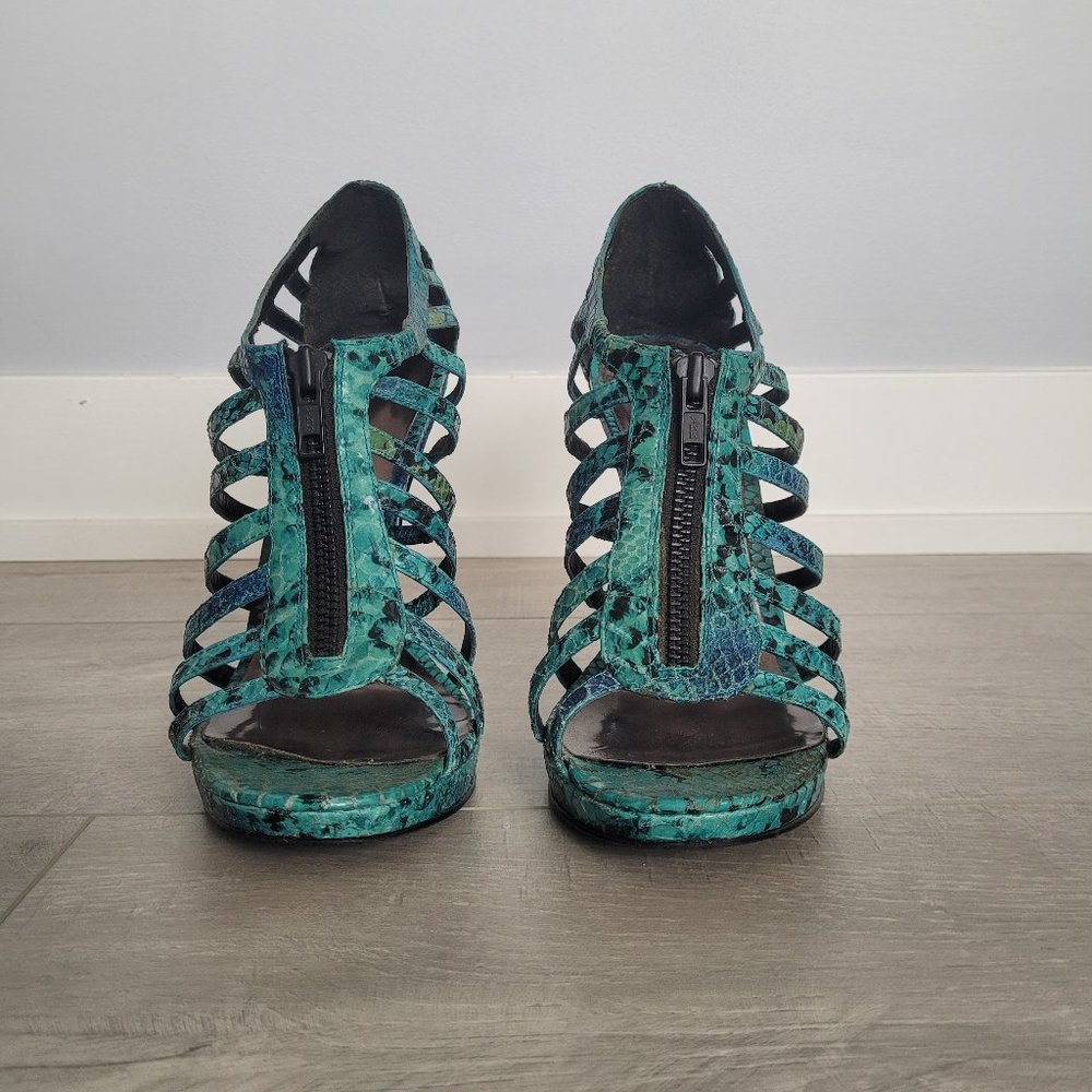 Aldo Zipper platform heel (size 9)